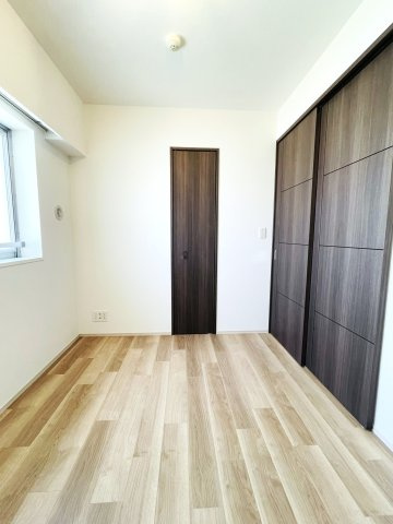 リヴシティ日暮里の洋室