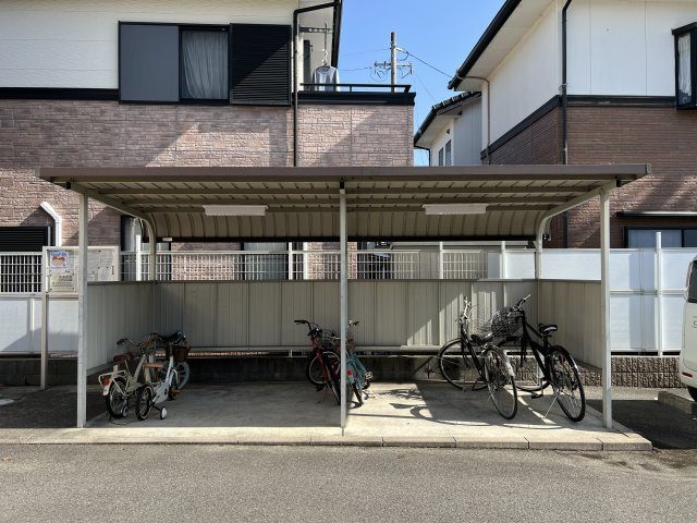 アンソレイユ西山Ⅱのその他共用部分|自転車置き場