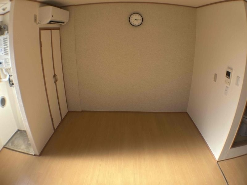 キャスル塚口の寝室|落ち着いた色調の寝室です