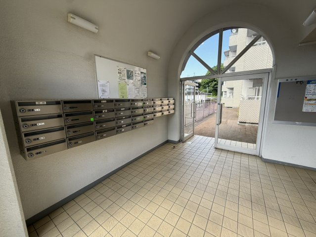グリーンコーポ篠原第２　H棟のロビー