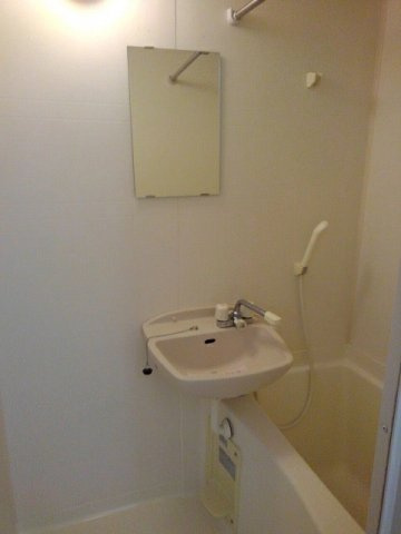 熊本市中央区黒髪６丁目の賃貸マンションのトイレ|トイレもきれいです