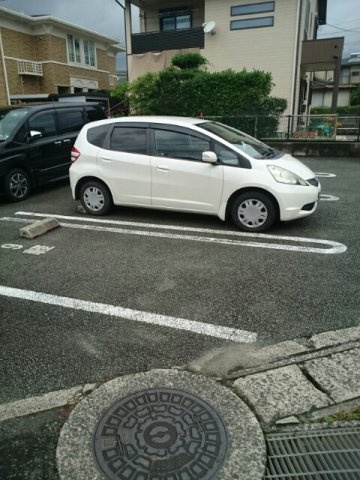 合志市須屋のアパートの駐車場|駐車場があるので、車を買う予定の方も安心です