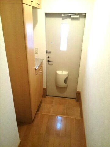 合志市須屋のアパートのエントランス|ゆとりのあるエントランスです