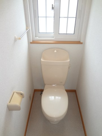 熊本市北区梶尾町のアパートのトイレ|シンプルで使いやすいトイレです