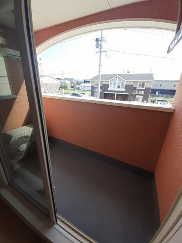 熊本市東区小山７丁目のアパートのバルコニー|外からの目が気にならないバルコニーで洗濯物が干せます