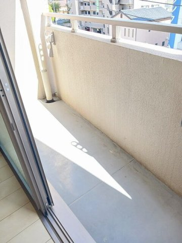 熊本市東区錦ケ丘の賃貸マンションのバルコニー|落ち着いた時間を過ごせるバルコニーです