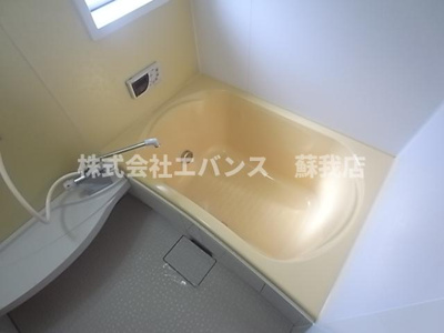 【浴室】 | ロングアイランドヒルツE | ゆったり過ごせるお風呂です