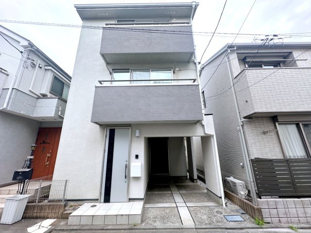 三鷹市深大寺二丁目戸建の外観