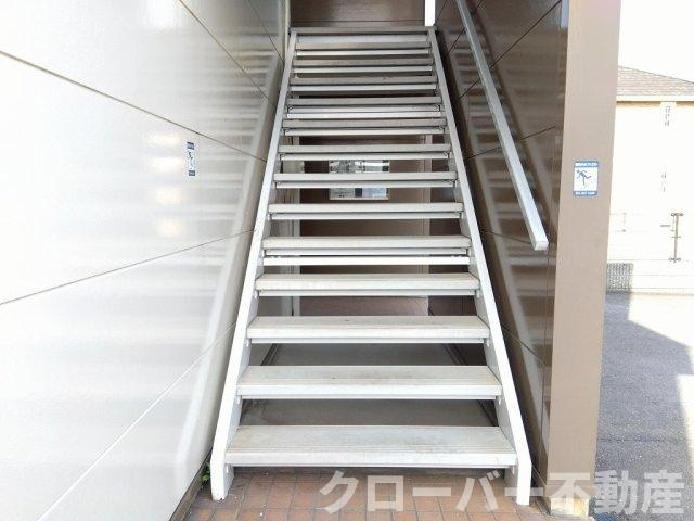 レオパレスヴィルヌーブのエントランス