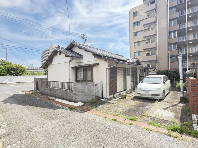 売土地　沼津市西島町の外観|現在上物有ですが、解体更地渡しとなります。