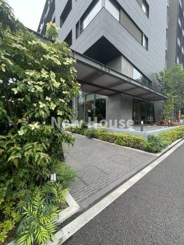 パークアクシス新宿百人町のエントランス