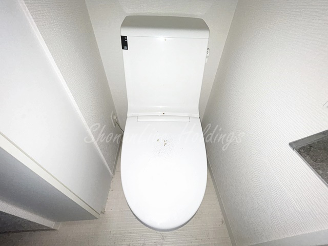 藤沢市藤沢の賃貸マンションのトイレ|シンプルで使いやすいトイレです