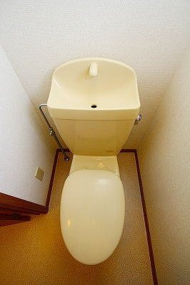 熊本市東区戸島西１丁目のアパートのトイレ|シンプルで使いやすいトイレです