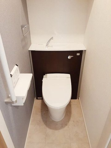 熊本市東区上南部２丁目のアパートのトイレ|ゆったりとした空間のトイレです