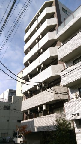グローバン森下の外観