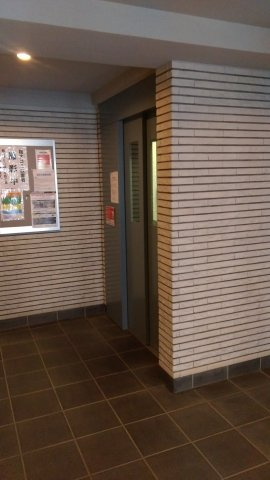 グローバン森下のロビー