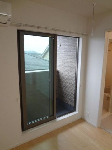 合志市須屋のアパートのバルコニー|お洗濯にも便利なバルコニー付き