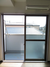 内装は落ち着いています