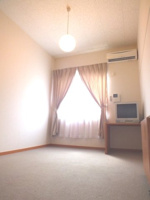 こちらの居間で趣味の時間をお楽しみください