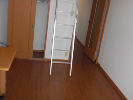 明るい色調の室内です