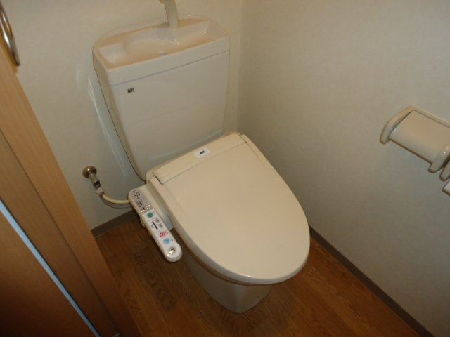 シャワー付トイレ
