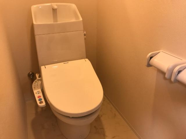 シャワー付トイレ