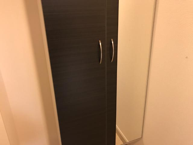 シューズボックス