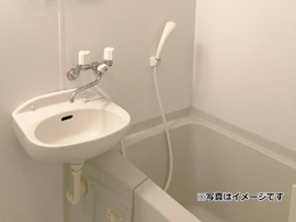 内装は落ち着いています