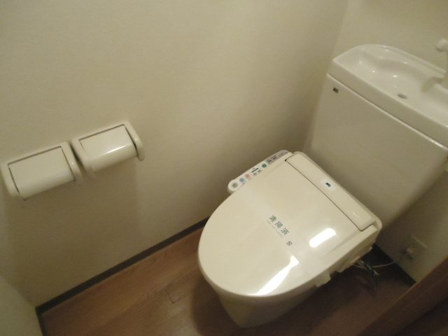 シャワー付トイレ