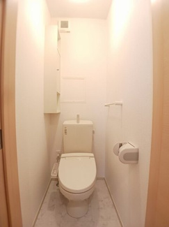 【トイレ】 | ラピスⅡ | ゆったりとした空間のトイレです