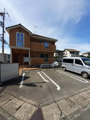 【駐車場】 | ブライト・ジール | 駐車場があるので、車を買う予定の方も安心です