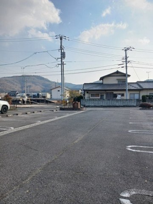 【駐車場】 | グリシーヌ | 駐車場に車を止められます