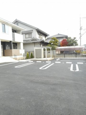 【駐車場】 | ワルド　プラッツ　Ｃ | 駐車場があるので、車を買う予定の方も安心です