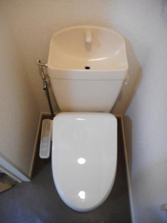 【トイレ】 | ハイブリッヂハピネスＢ | 清潔感のあるトイレです