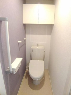 【トイレ】 | エクイティ | 落ち着いた色調のトイレです