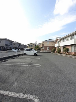 【駐車場】 | ヴェル・ドゥミール | カースペースがあります