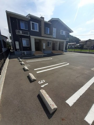 【駐車場】 | エミネンス　Ｃ | カースペースがあります