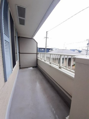 【バルコニー】 | ベル　アンジュ | 外からの目が気にならないバルコニーで洗濯物が干せます