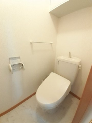 【トイレ】 | エクセレンテＢ | 清潔感のあるトイレです