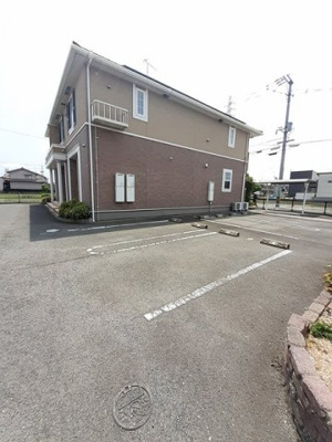 【駐車場】 | エクセレンテＢ | 駐車スペースもあります