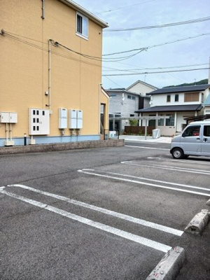 【駐車場】 | プリムローズＨＢ | 駐車場完備です
