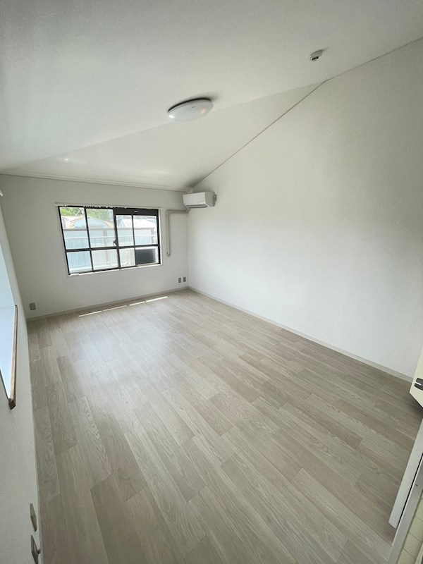 ライフイン芦屋弐番館の洋室
