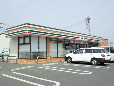 【周辺】 | グレイスガーデン　Ａ | セブンイレブン新涯3丁目店まで600m