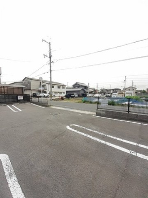 【駐車場】 | メゾン　アヴァンティ | カースペースがあります
