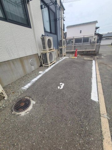 エスペランサ（上大市2丁目）の駐車場