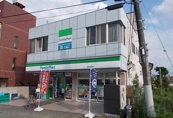 ファミリーマート富水駅前店まで220m