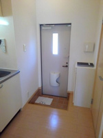 明るい玄関です