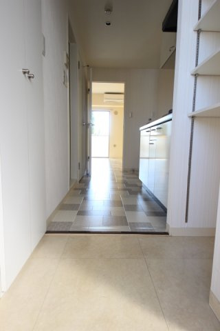 シンプルで使いやすい玄関です