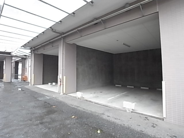 ボシュケ鷹取の駐車場|カースペースがあります