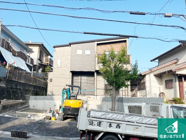 神戸市須磨区若草町　第1期　新築一戸建ての外観|周辺は落ち着いた街並みの住宅地！子育てがしやすい住環境です！まだ未完成ですが、現地でしかわからない事もございます。是非一度ご覧ください。